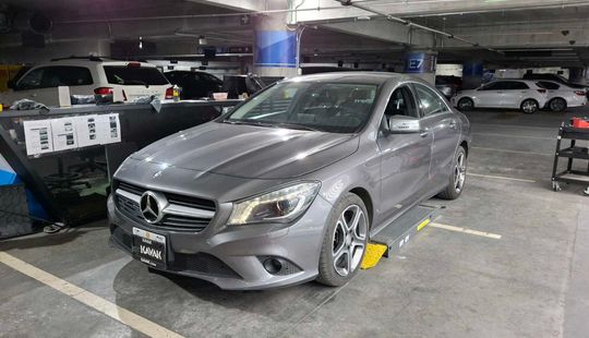 Mercedes Benz • Clase CLA