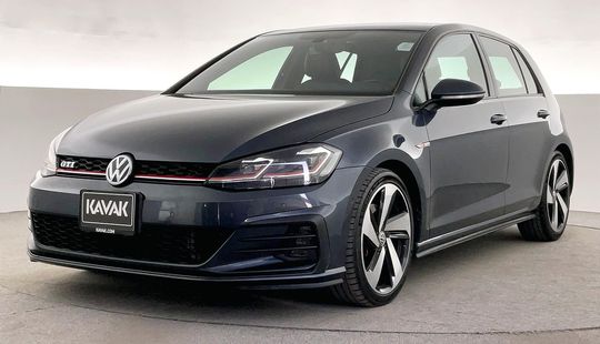 Volkswagen • Golf