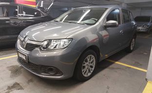 Renault • Sandero