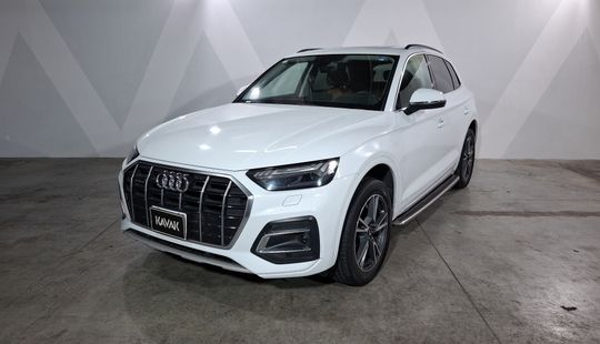 Audi • Q5