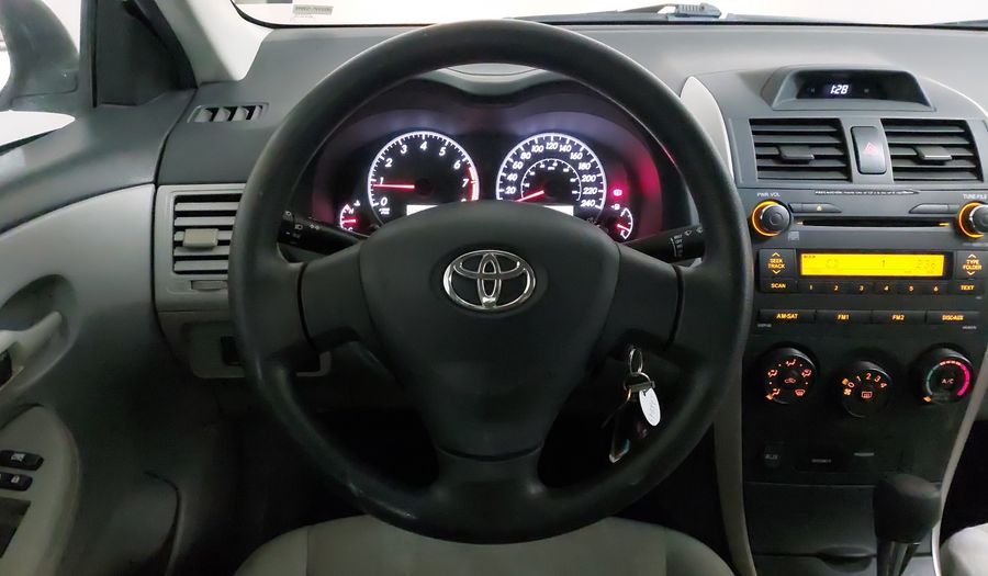 Toyota Corolla 1.8 LE AT Sedan 2012