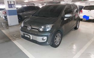 Volkswagen • Cross Up