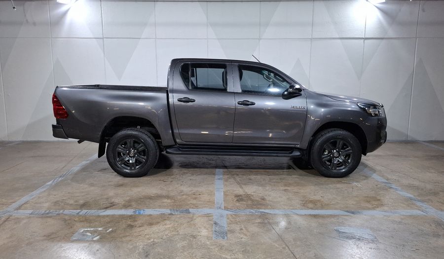 Toyota Hilux 2.7 SR DOBLE CABINA Pickup 2022