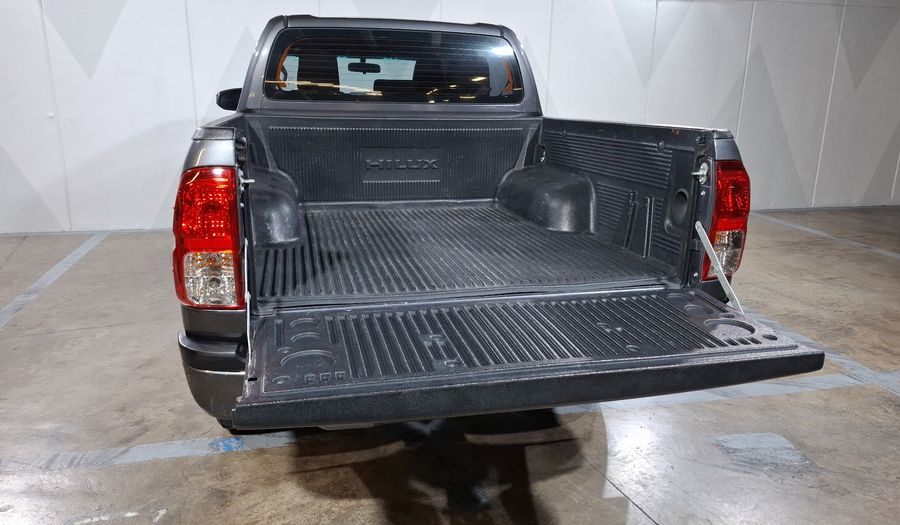 Toyota Hilux 2.7 SR DOBLE CABINA Pickup 2022