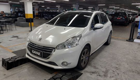 Peugeot • 208