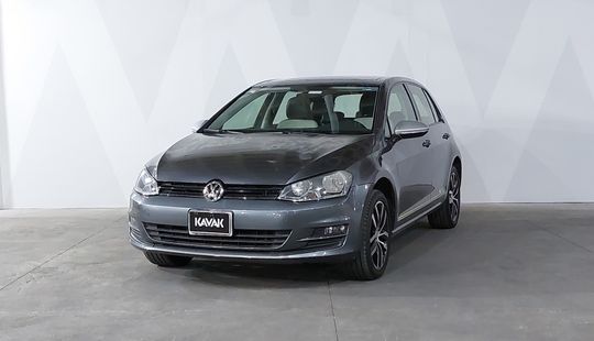 Volkswagen • Golf