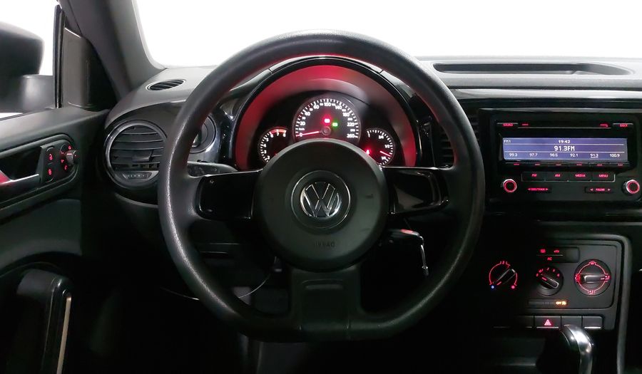 Volkswagen Beetle 2.5 TIPTRONIC Hatchback 2012