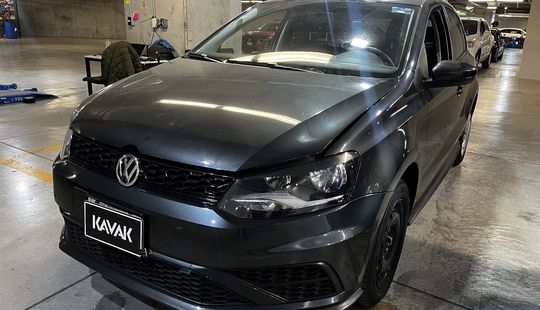 Volkswagen • Polo