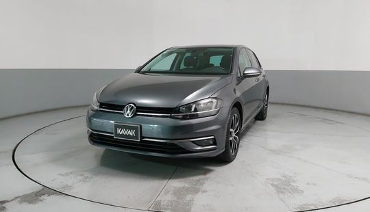 Volkswagen • Golf