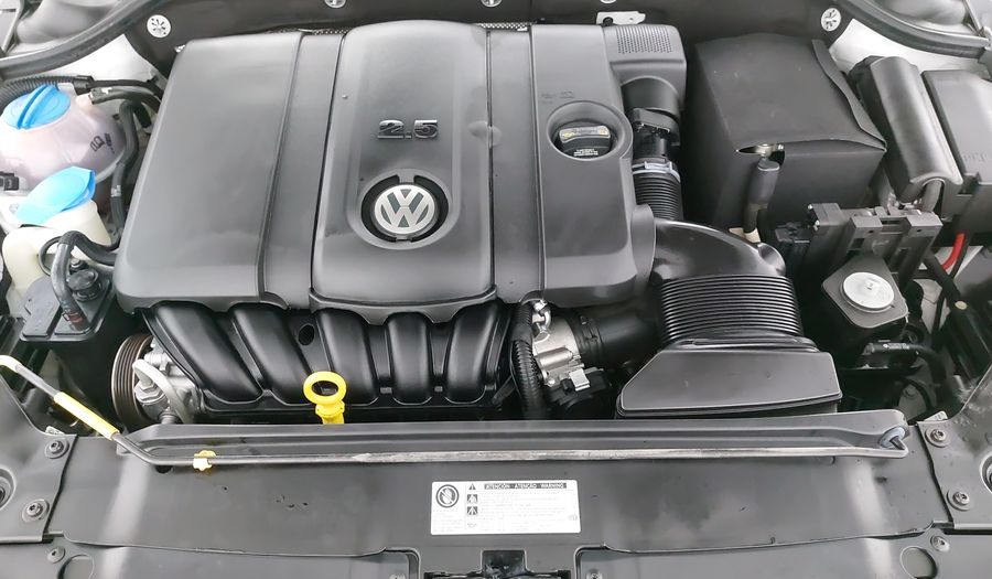 Volkswagen Jetta 2.5 TRENDLINE TIP. Sedan 2016