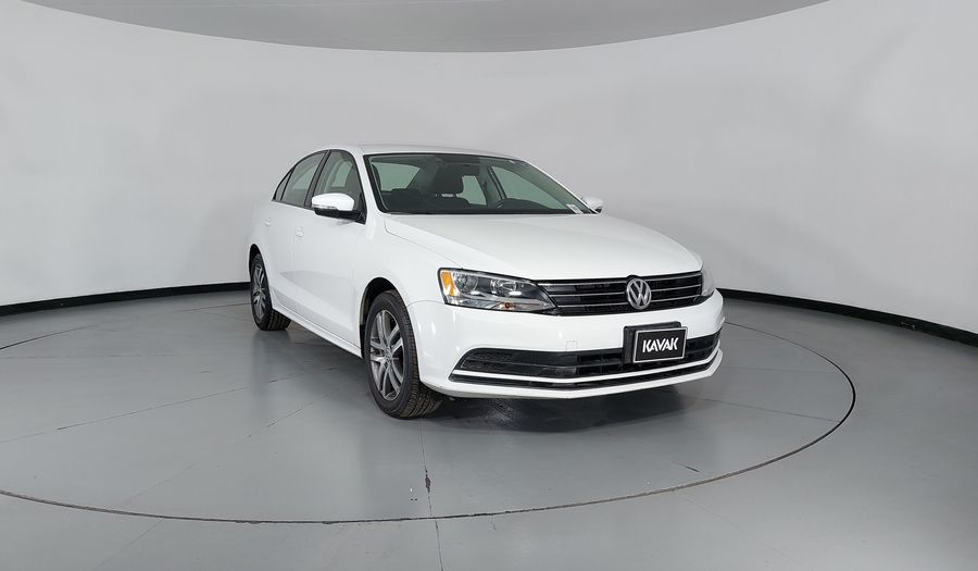 Volkswagen Jetta 2.5 TRENDLINE TIP. Sedan 2016