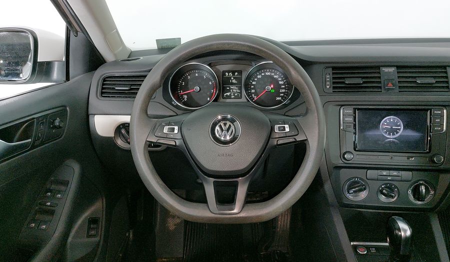 Volkswagen Jetta 2.5 TRENDLINE TIP. Sedan 2016