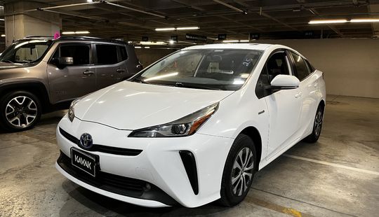 Toyota • Prius