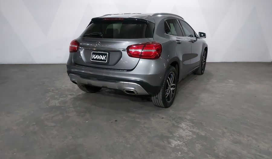 Mercedes Benz Clase Gla 1.6 GLA 200 SPORT DCT Suv 2019