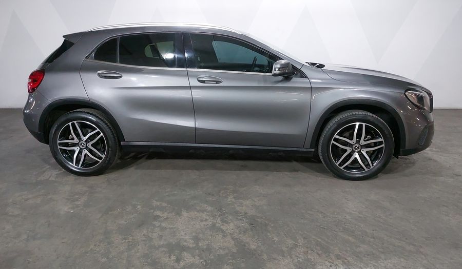 Mercedes Benz Clase Gla 1.6 GLA 200 SPORT DCT Suv 2019