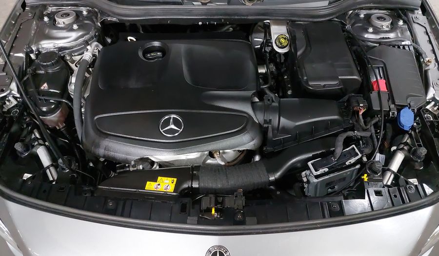 Mercedes Benz Clase Gla 1.6 GLA 200 SPORT DCT Suv 2019