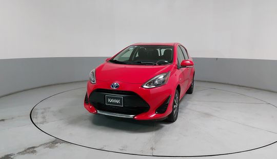 Toyota • Prius C