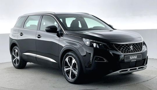 Peugeot • 5008