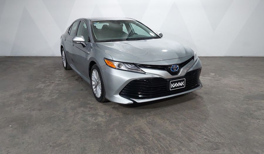 Toyota Camry 2.5 XLE NAVI HV AUTO Sedan 2020