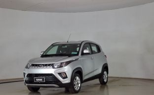 Mahindra • Kuv 100