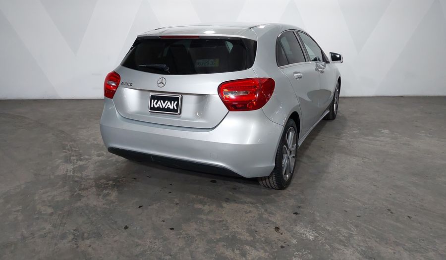 Mercedes Benz Clase A 1.6 200 STYLE Hatchback 2017