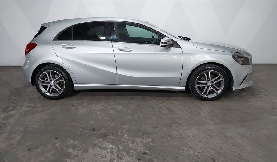 Mercedes Benz Clase A 1.6 200 STYLE Hatchback 2017