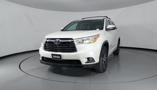 Toyota • Highlander