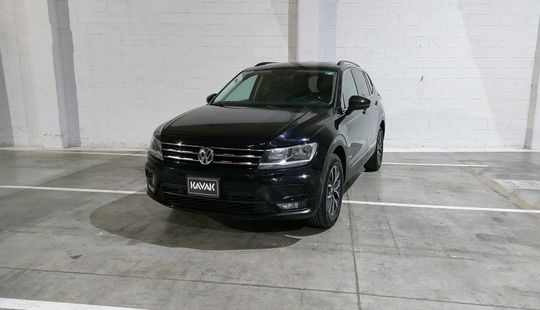 Volkswagen • Tiguan