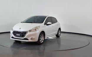 Peugeot • 208