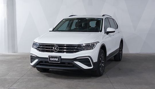 Volkswagen • Tiguan