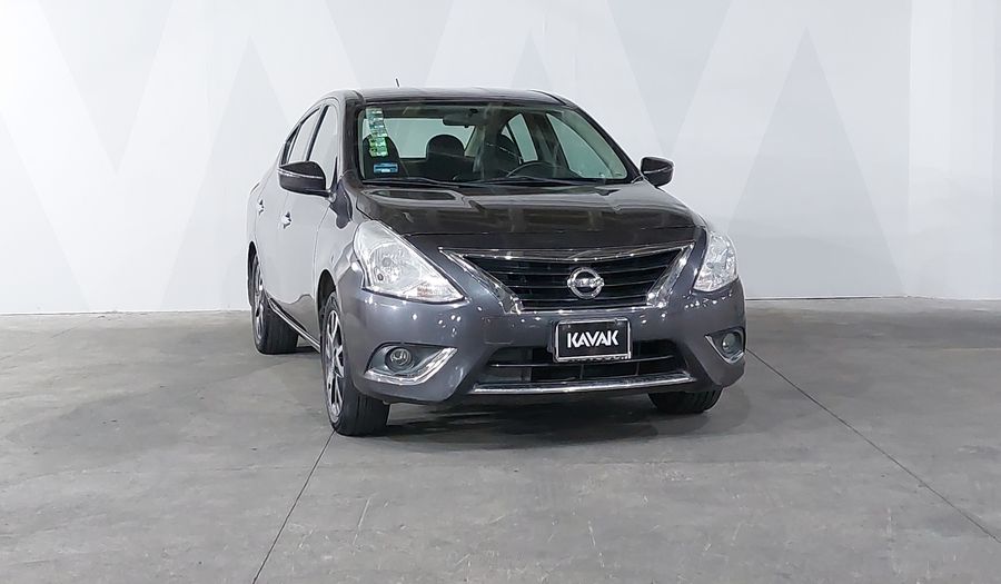 Nissan Versa 1.6 EXCLUSIVE TA AC Sedan 2016