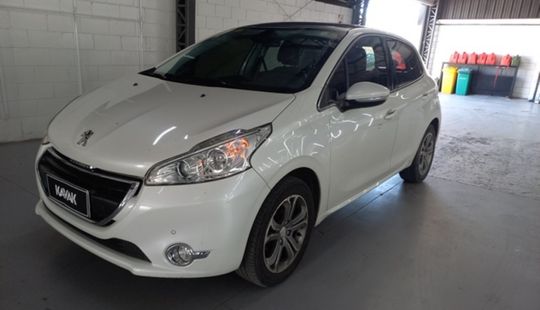 Peugeot • 208