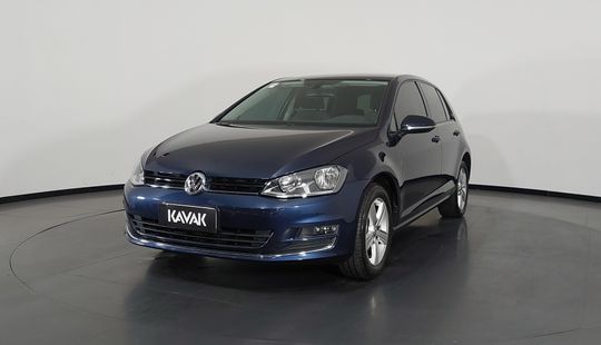 Volkswagen • Golf