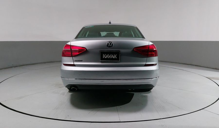 Volkswagen Passat 2.5 SPORTLINE Sedan 2016