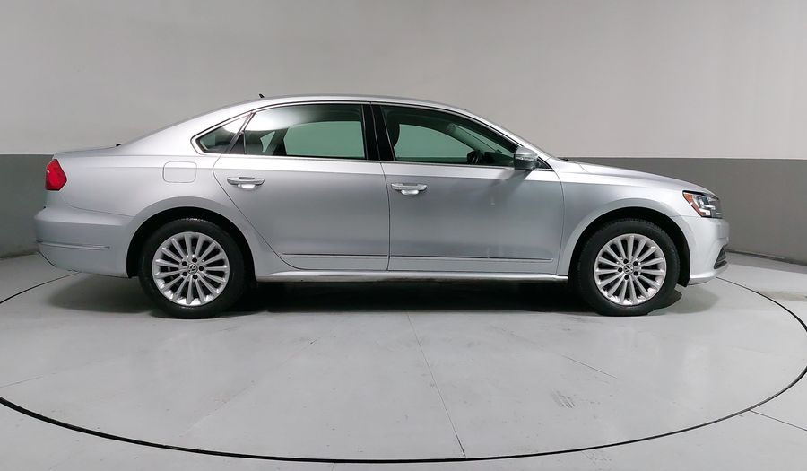 Volkswagen Passat 2.5 SPORTLINE Sedan 2016