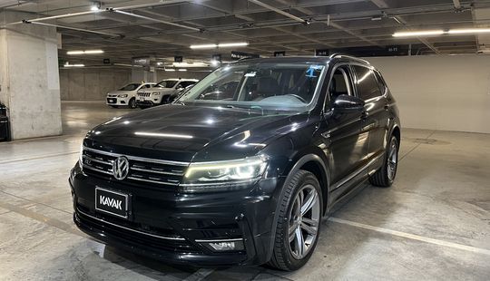 Volkswagen • Tiguan