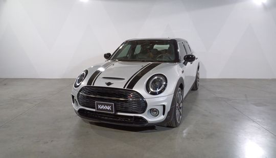 Mini • Cooper Clubman