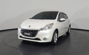 Peugeot • 208