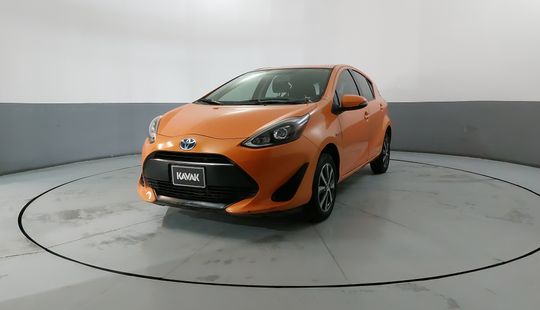 Toyota • Prius C