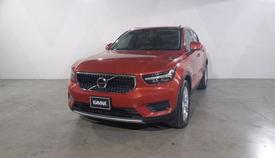 Volvo • XC40