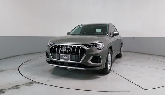 Audi • Q3