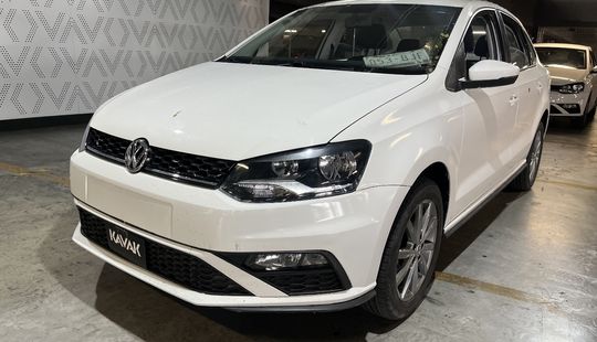 Volkswagen • Vento