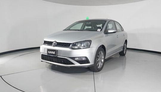 Volkswagen • Vento