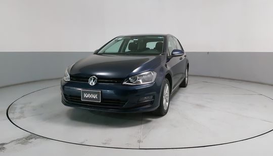 Volkswagen • Golf