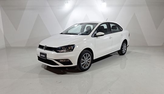 Volkswagen • Vento