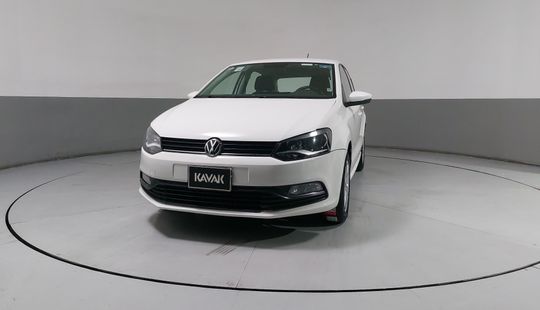 Volkswagen • Polo