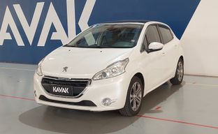 Peugeot • 208