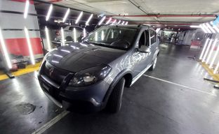 Renault • Sandero Stepway