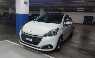 Peugeot • 208