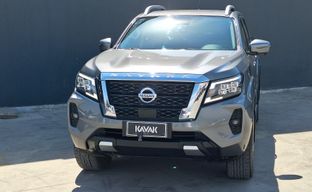 Nissan • Navara